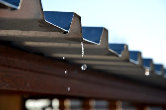 What is the Difference Between a Gutter Apron vs a Drip Edge?